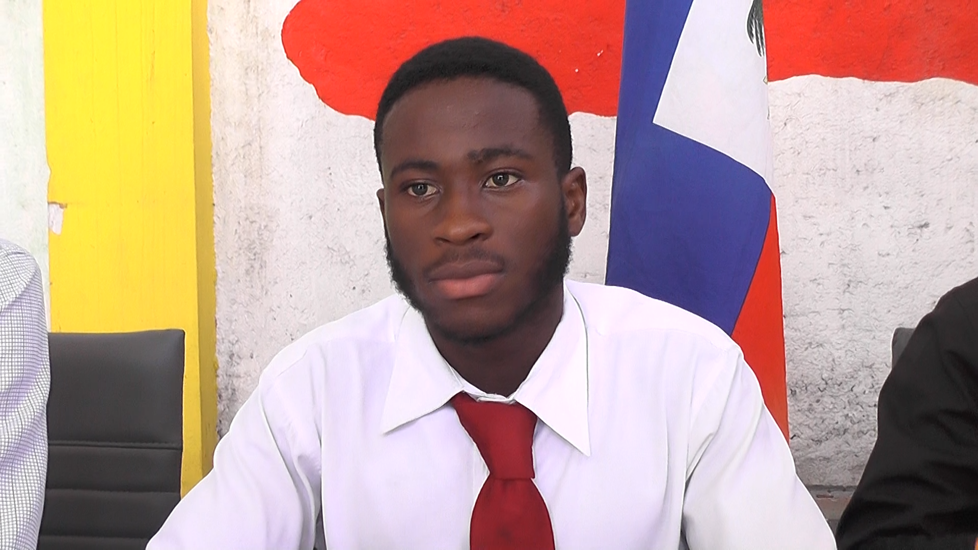 Pour célébrer le bicolore haïtien